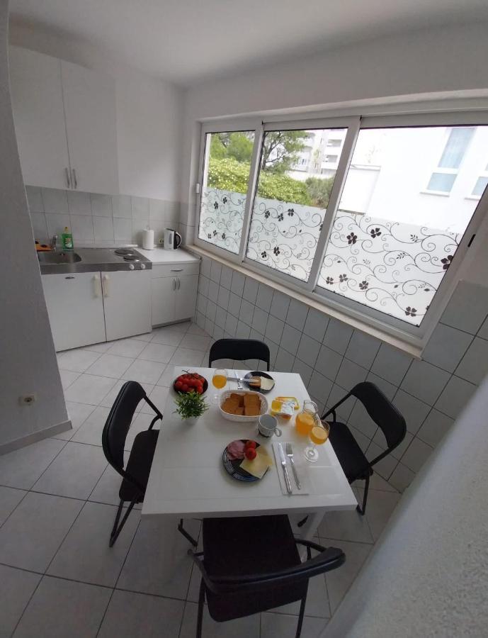 Studio Apartmani Ravlic Makarská Exteriér fotografie