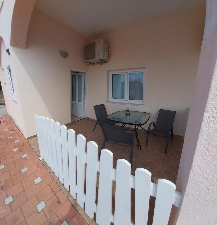 Studio Apartmani Ravlic Makarská Exteriér fotografie